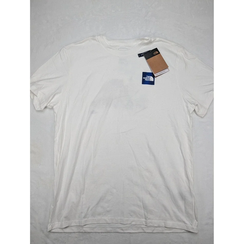 The North Face Mens Wolf Moon Graphic T-Shirt White Large NF0A7Z9D Standard Fit